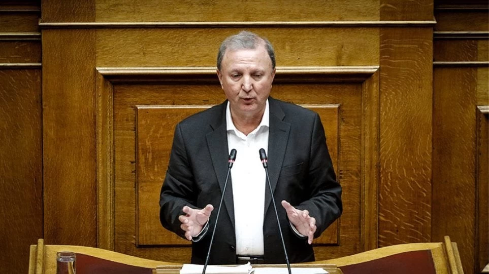Παπαδόπουλος (ΣΥΡΙΖΑ): Μόνο με συναίνεση αλλαγή στον κανονισμό – Αλλιώς είναι συναλλαγή με τον Καμμένο
